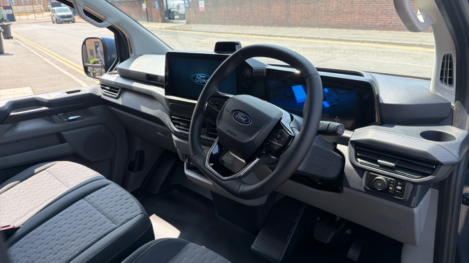 Ford Transit Custom 280 L1 Diesel Fwd 2.0 EcoBlue 136ps H1 Van Limited Auto - Image 6